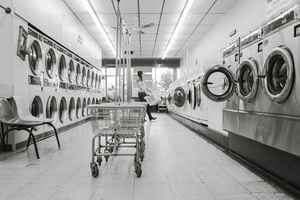 Uber-like Laundry Service (absentee)