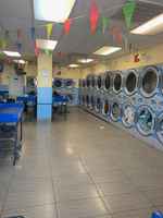 Laundromat w/ Building with 33 Washer & 34 Dryers