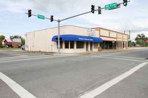 corner-commercial-building-in-northwest-florida-jennings-florida