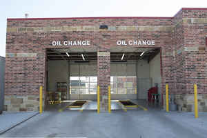 TX: 10 Minute Oil Change Biz Semi Absentee Owner