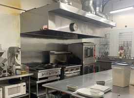 Fully Equipped Commercial Kitchen in San Rafael