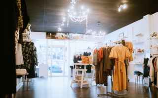 contemporary-fashion-boutique-with-unique-designs-scottsdale-arizona