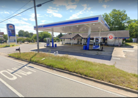 Shutdown Gas Station for Lease in Eufala, AL!