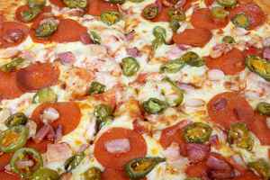 Highly-Reviewed Denver Pizza and Pasta Restaurant
