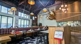 Stunning Newly Designed Restaurant & Bar Space