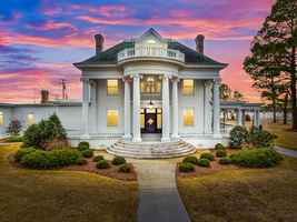 bed-and-breakfast-with-marina-in-belhaven-north-carolina