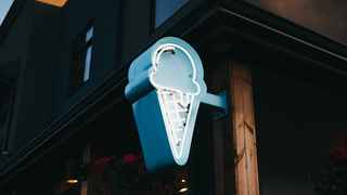 quaint-ice-cream-shop-in-glendale-arizona